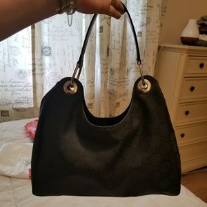 Gucci bag . authentic